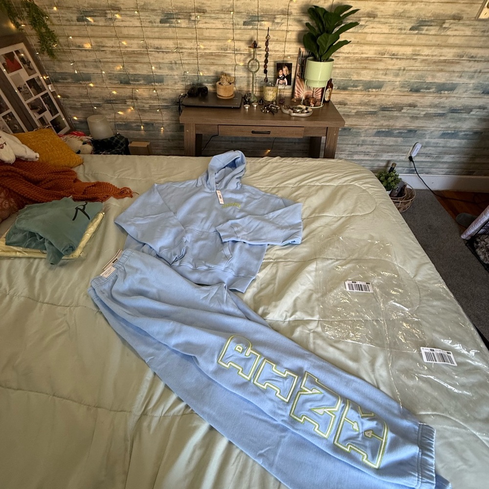 PINK Victoria's Secret Light Blue Jogger Set